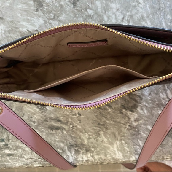 Michael Kors Camden leather shoulder/crossbody bag - Picture 4 of 6